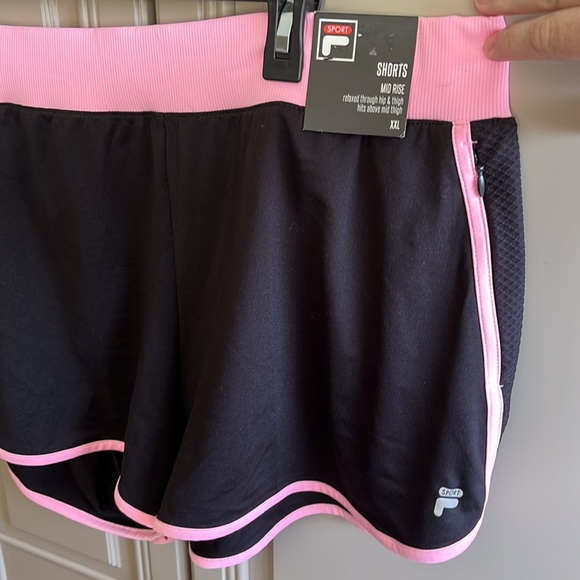Fila Mid-Rise Shorts, XXL - Picture 2 of 6